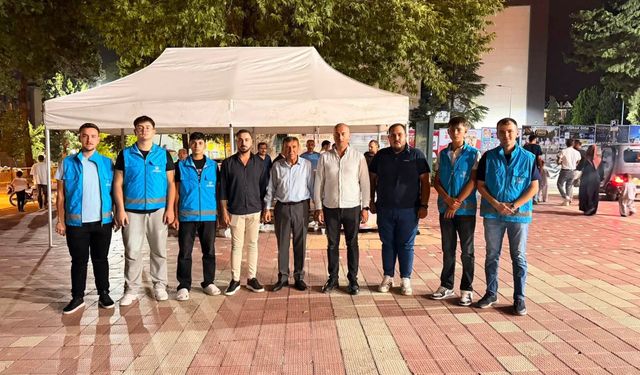 Erbaa Büyük Camii’de Kandil Bereketi: Vatandaşlara Lokma İkram Edildi
