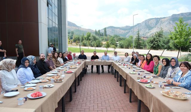 Rektör Fatih Yılmaz Sağlık Bilimleri Akademisyenleriyle Buluştu