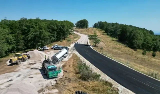 Bursa Büyükşehir Belediyesi, 3 İlçede 50 Kilometrelik Yolu Yeniledi