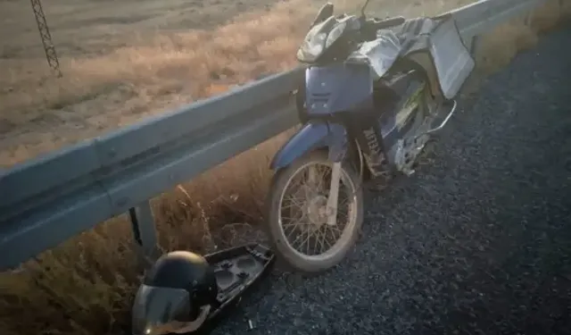 Kayseri’de Bariyerlere Çarpan Motosikletin Sürücüsü Öldü