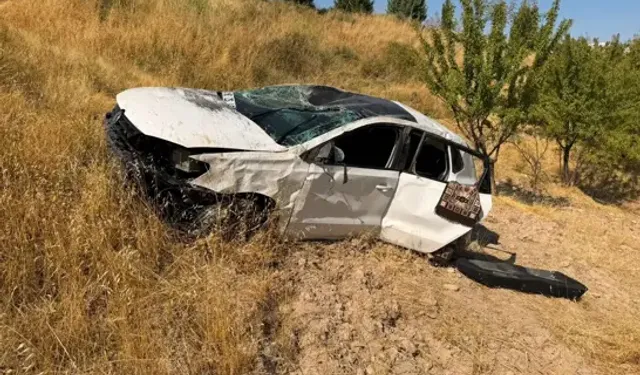 Adıyaman'da Devrilen Otomobilin Sürücüsü Yaralandı
