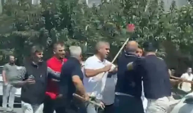 Sokakta Taşlı Sopalı Kavga; 3 Yaralı