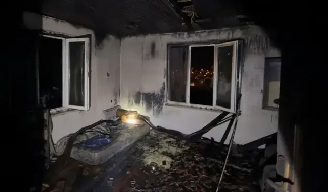 Burdur'da Tek Katlı Ev Yandı