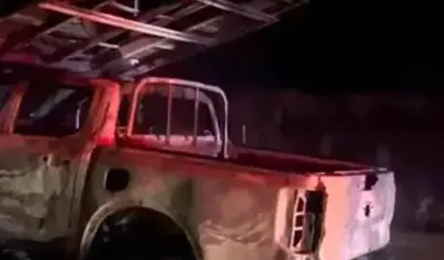 Otoyolda Yanan TIR'daki Kamyonetler Kullanılamaz Hale Geldi