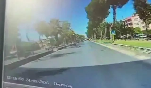 Aydın'da Otomobilin Çarptığı Kadın Öldü; Kaza Kamerada