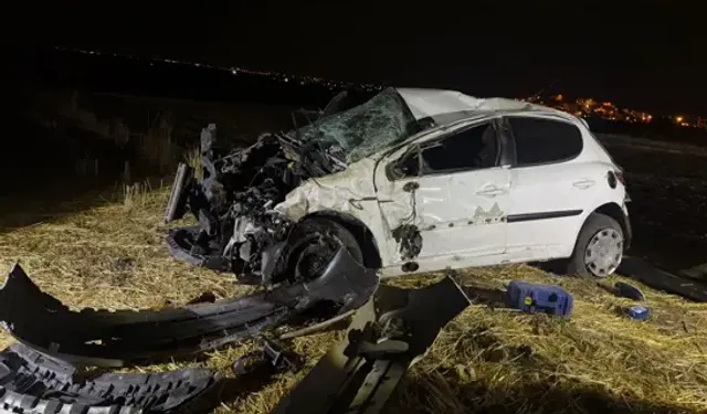 Mardin'de Tarlaya Devrilen Otomobilin Sürücüsü Ağır Yaralandı