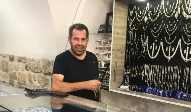 Mardin’de Evinde Ölü Bulunmuştu; Toprağa Verildi