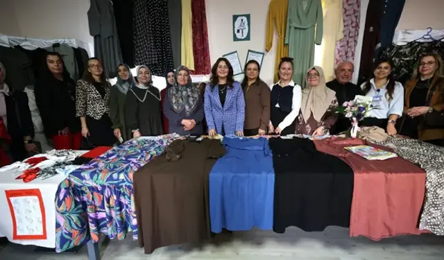 Yunusemre'de Kadınlar El Emeklerini Sergiledi