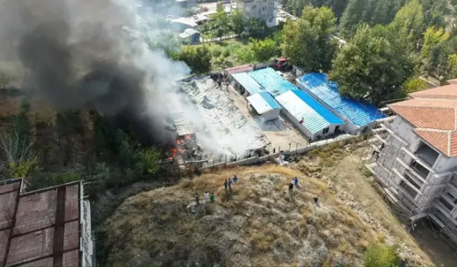 Malatya'da İşçilerin Kaldığı 30 Konteyner Yandı