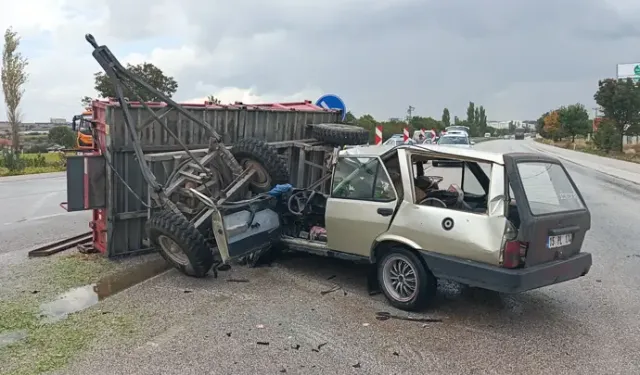 Römorka Çarpan Otomobilin Sürücüsü Yaralandı