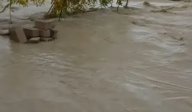 Sivas'ta Sağanak Sele Neden Oldu