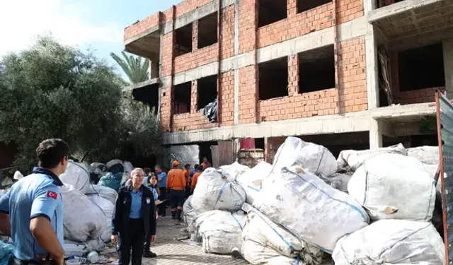 Büyükşehir Zabıtasından Hurda Ve Atık Depolarına Operasyon