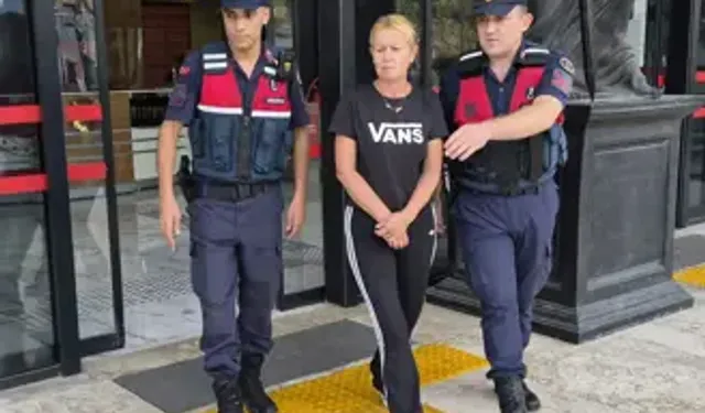 Otelin Merdivenlerinden Düşen Polonyalı Turist Öldü, Eşi Tutuklandı