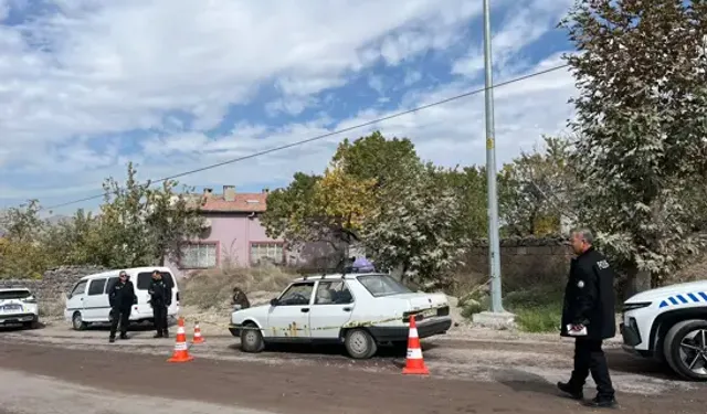 Otomobille Hastaneye Götürülürken Yolda Öldü