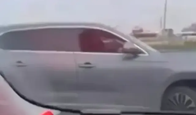 Başakşehir’de Trafikte Tartışan 2 Sürücü Kamerada