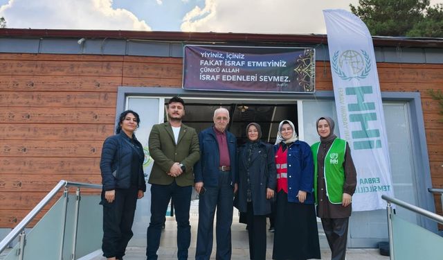 Erbaa’da Anlamlı Buluşma: Kızılay Kadın Kolları İhh’nın Yetim Çocuklar İçin Düzenlediği Kahvaltısına Katıldı