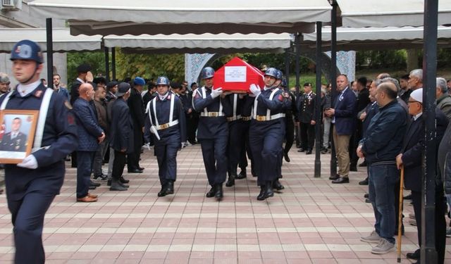 Kaymakam Dr. Demir, Emekli Uzman Jandarma Kamil Doruk’un Cenaze Törenine Katıldı