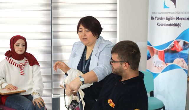 TOGÜ’de Kapsamlı İlkyardım Eğitimi: Öğrenciler Ve Personel Uygulamalı Bilgilendirildi