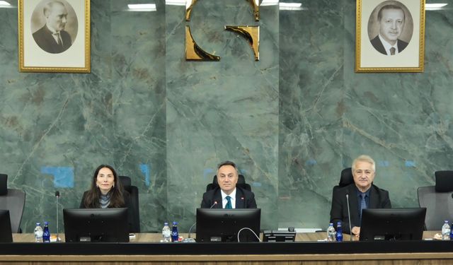 TOGÜ’de Eğitmenlere Teşekkür Belgesi