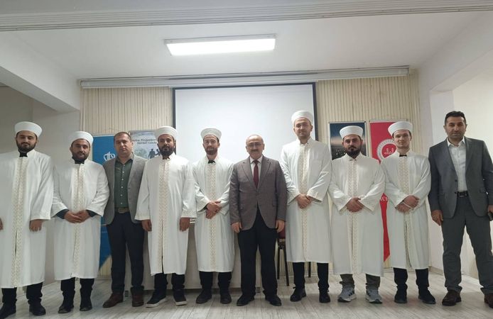 Erbaa’da Yeni Din Görevlileri İçin Cübbe ve Sarık Merasimi Düzenlendi