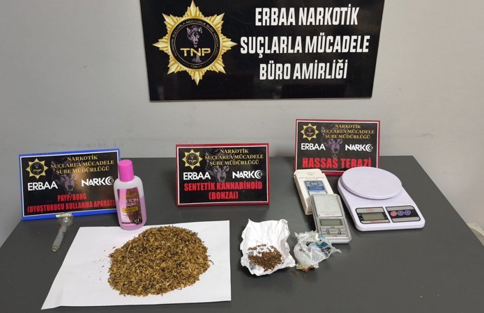 Erbaa`da Uyuşturucu Operasyonu: 3 Gözaltı
