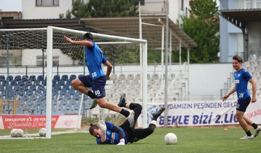 Erbaaspor’da Son Hazırlıklar İlçe Stadyumunda Devam Ediyor