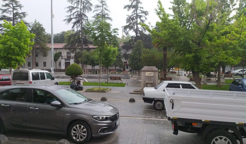 Erbaa’da Gök Gürültülü Yağmur Etkisini Sürdürecek