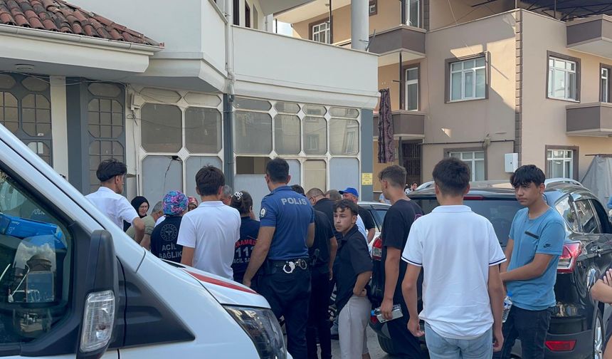 Erbaa’da El Frenini Çekmeyi Unutan Kadın Sürücü Aracının Arasında Kaldı