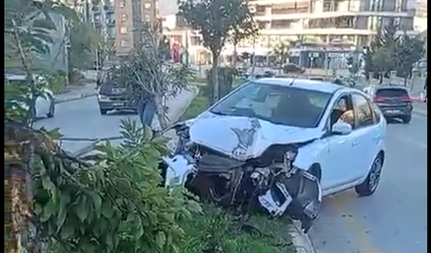 Tokat’ta Otomobil Refüje Çıktı