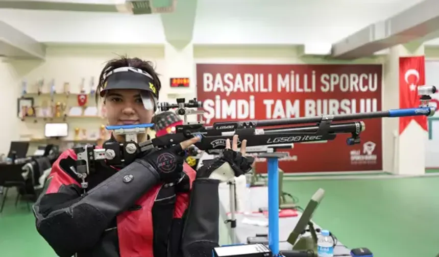 Milli Atıcı Elif Berfin Altun, Antrenör Annesiyle 2028 Olimpiyatları'na Hazırlanıyor