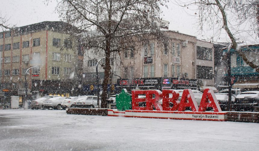 Erbaa’da Beklenen Kar Yağışı Etkisini Gösteriyor