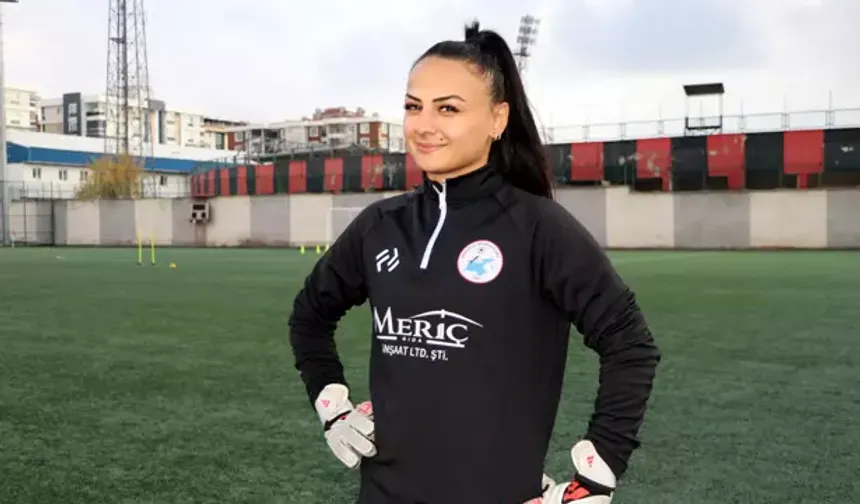 Vangücü Kadın Futbol Takımı'nın Kalesi Erbaalı Şeymanur’a Emanet