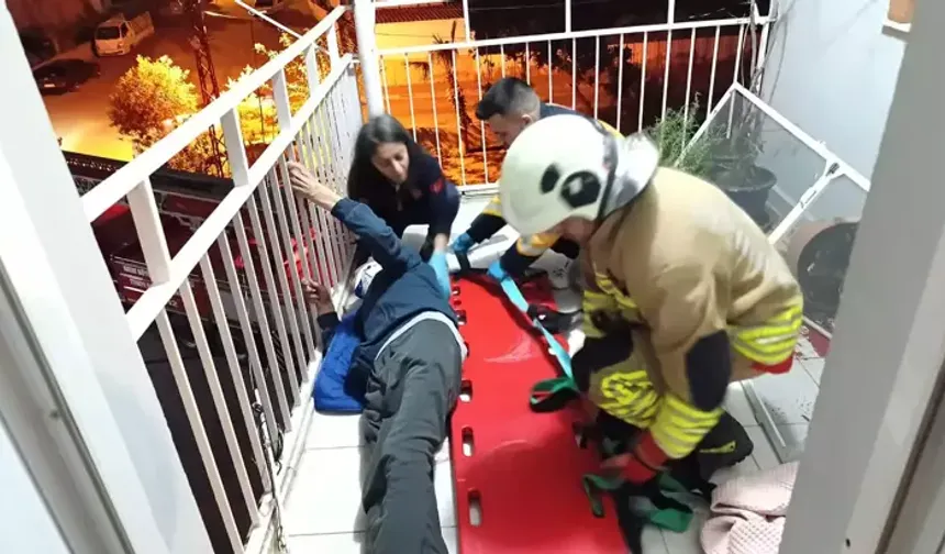 Balkon Kazası: 65 Yaşındaki Adam Kurtarıldı