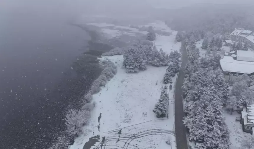 Abant Gölü Karla Kaplandı, Eşsiz Manzara Dronla Görüntülendi