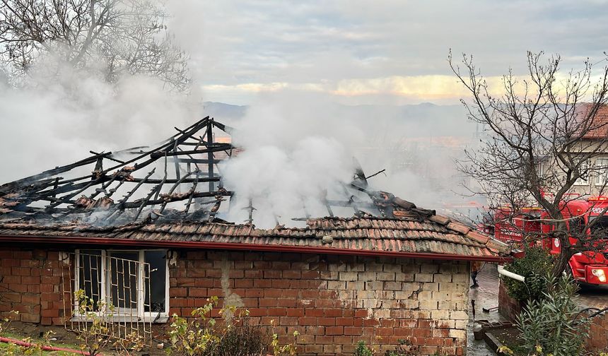 Erbaa’da Ev Alevlere Teslim Oldu!