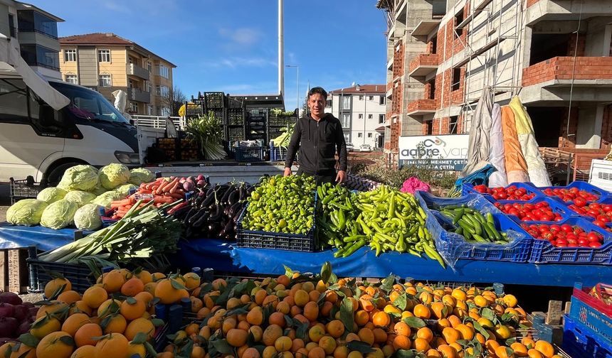 Erbaa Çarşamba Pazarı’nda Fiyatlar Dikkat Çekiyor: Domates ve Üzüm Zirvede, Kışlık Sebzeler Daha Ucuz