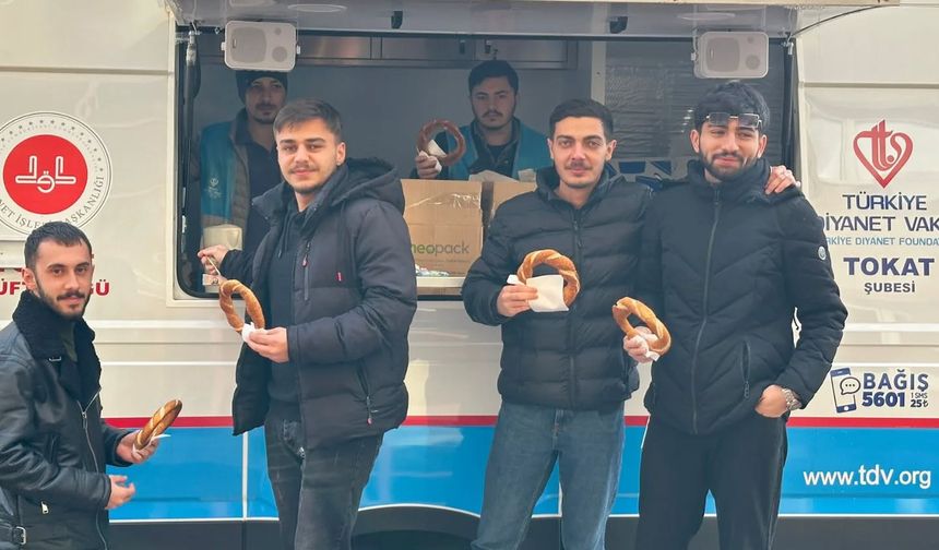 TOGÜ’de Sınav Stresine 'Simitli' Çözüm: Müftülükten Moral İkramı!