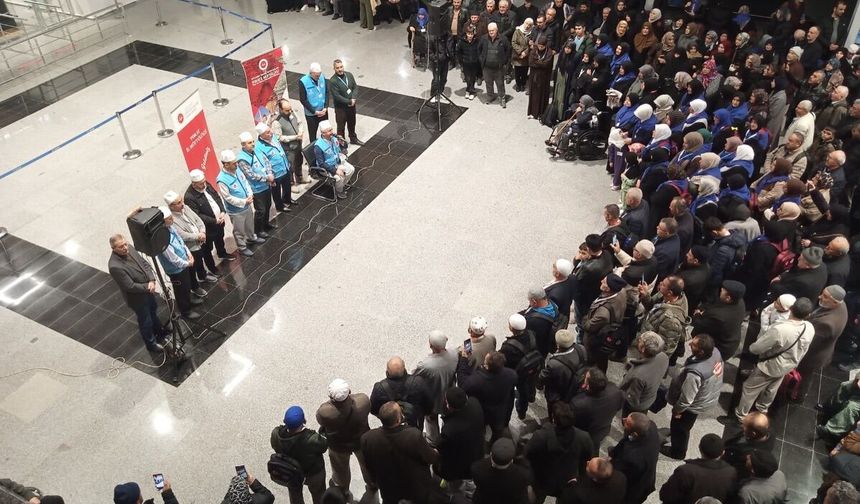 Tokat'tan 388 Kişilik Umre Kafilesi, Dualarla Uğurlandı