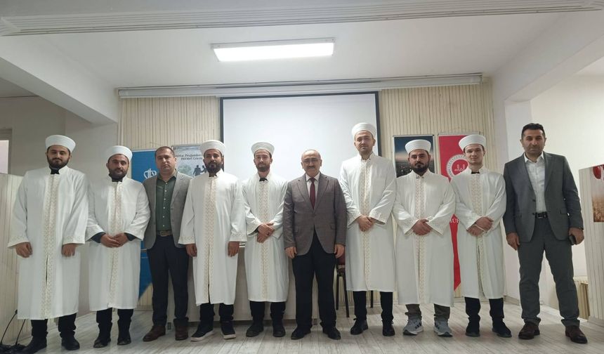 Erbaa’da Yeni Din Görevlileri İçin Cübbe ve Sarık Merasimi Düzenlendi