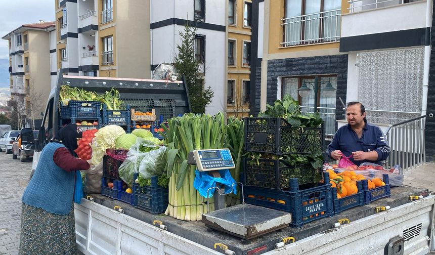 Erbaa’da "Mobil Manav" Dönemi: Semih Tütüncü Mahalle Mahalle Geziyor!