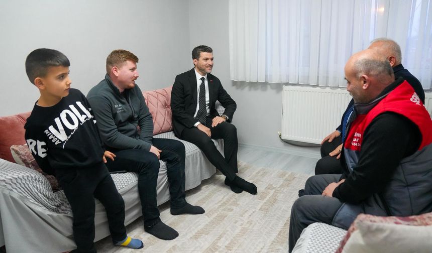 Erbaa’da Yangının İzleri Silindi: Başkan Karagöl Şenol Ailesinin Yeni Yuvasına Konuk Oldu