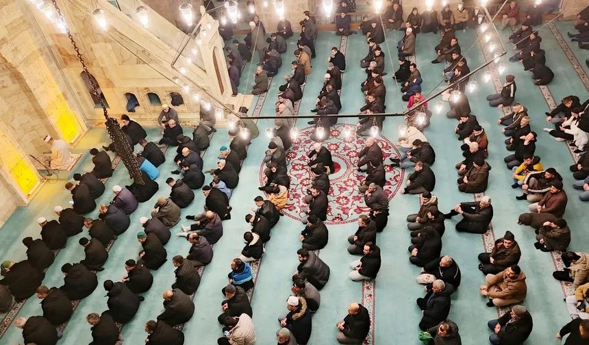 Tokat’ta Manevi Huzur: Kadir Gecesi Programlarıyla İdrak Edildi