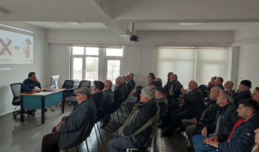 Turhal’da Üreticilere Bitki Koruma Eğitimi Verildi