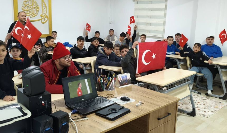 Gençler Milli Heyecanı Diyanet Gençlik Merkezi’nde Yaşadı