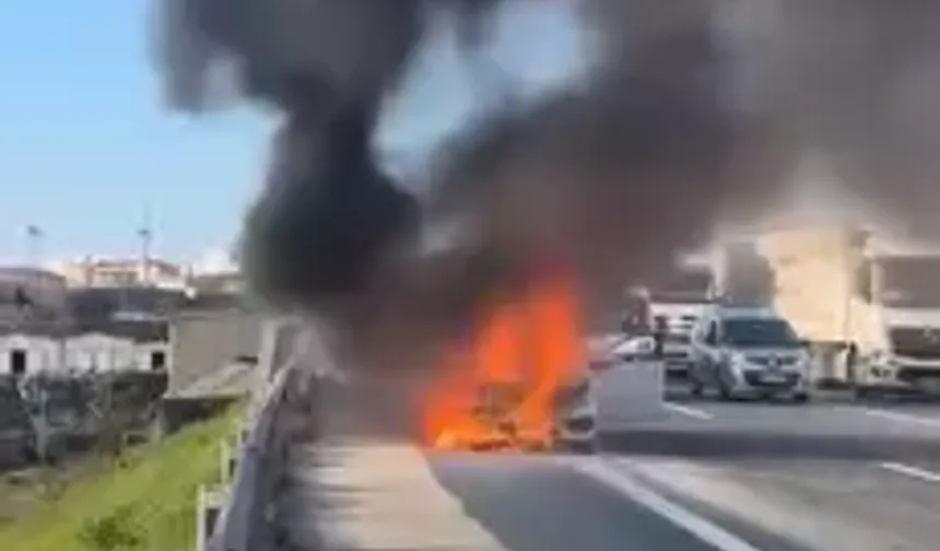 Seyir Halindeki Otomobil Alevlere Teslim Oldu