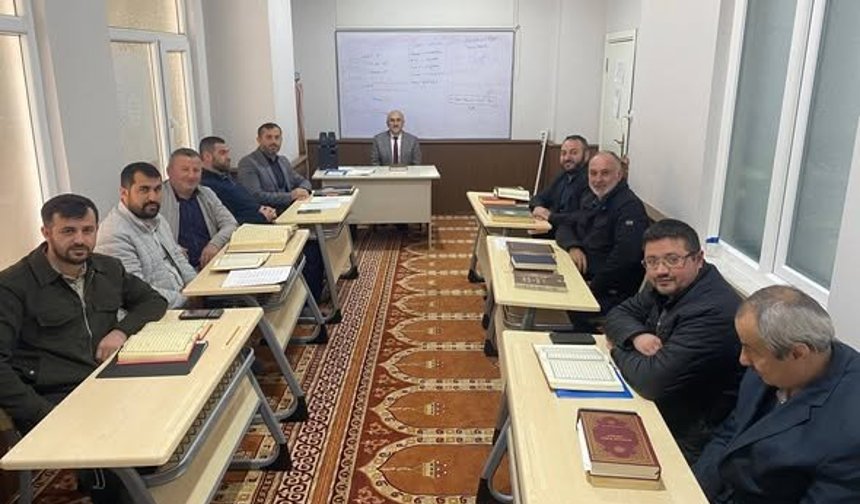 Erbaa İlçe Müftüsü Ertürk’ten Din Görevlilerine "Kur’an" Mesaisi: Tashih-i Huruf Kursu Devam Ediyor!