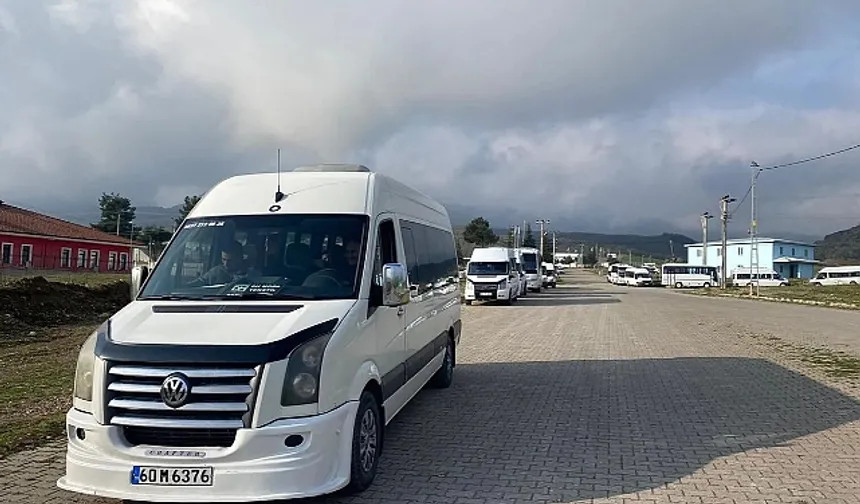 Niksar OSB’de Servis Şoförleri Kontak Kapattı