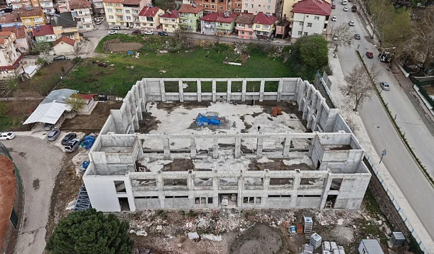Niksar Spor Salonu’nda Geri Sayım: 2026’da Kapılarını Açıyor!