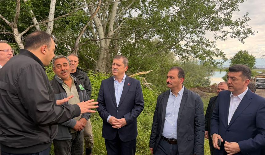 Milletvekilleri Arslan ve Aldemir, Erbaa'daki Sel Bölgesinde İncelemelerde Bulundu