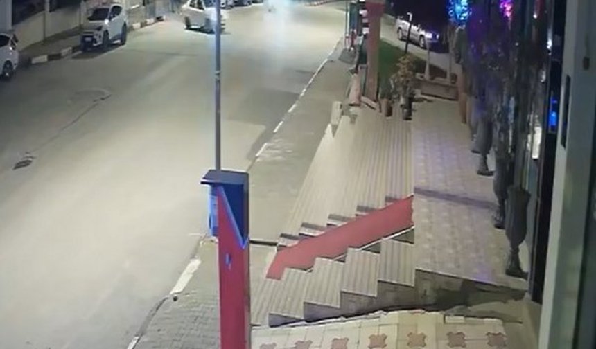 Tokat’ta 2 Otomobilin Çarpıştığı Kaza Kamerada